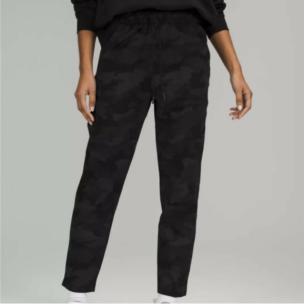 NWOT Lululemon Keep Moving Stretch High-Rise Pant 7/8 Len Camo Deep Coal Sz 18